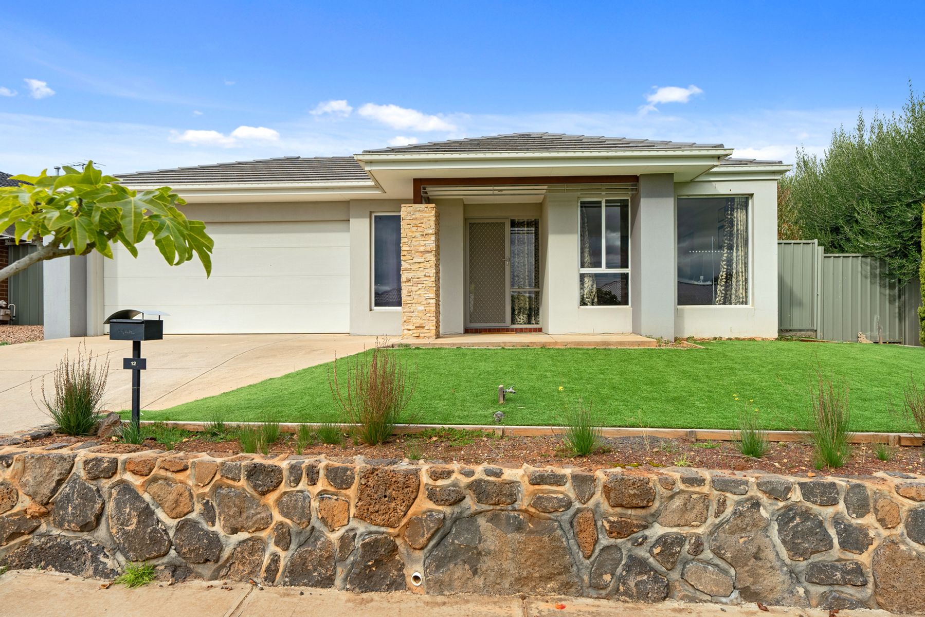 12 Bulbine Road, Maddingley VIC 3340