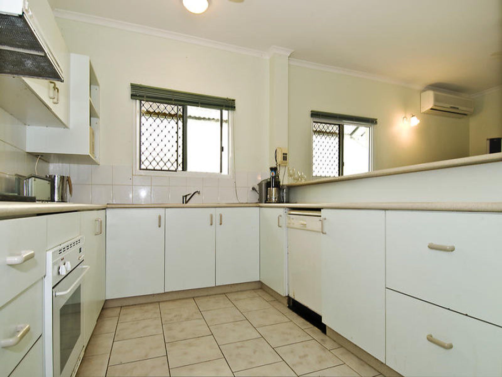 2/5 Mangola Court, Larrakeyah NT 0820, Larrakeyah - Thumbnail 2