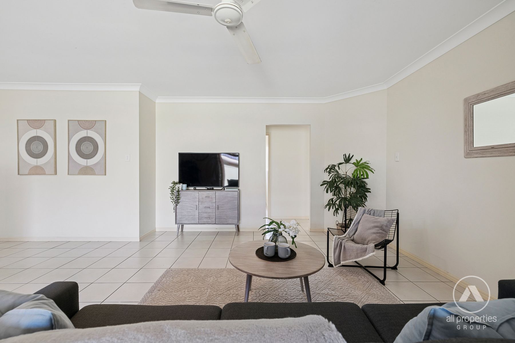 16 Hill End Avenue, Hillcrest QLD 4118, Hillcrest - Thumbnail 8