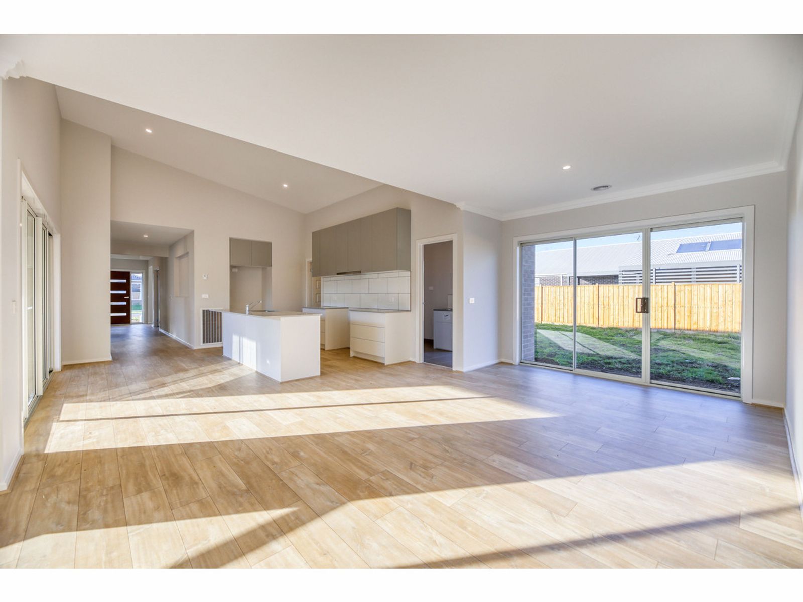 10 Bentley Street, Warragul, VIC 3820, Warragul - Thumbnail 8