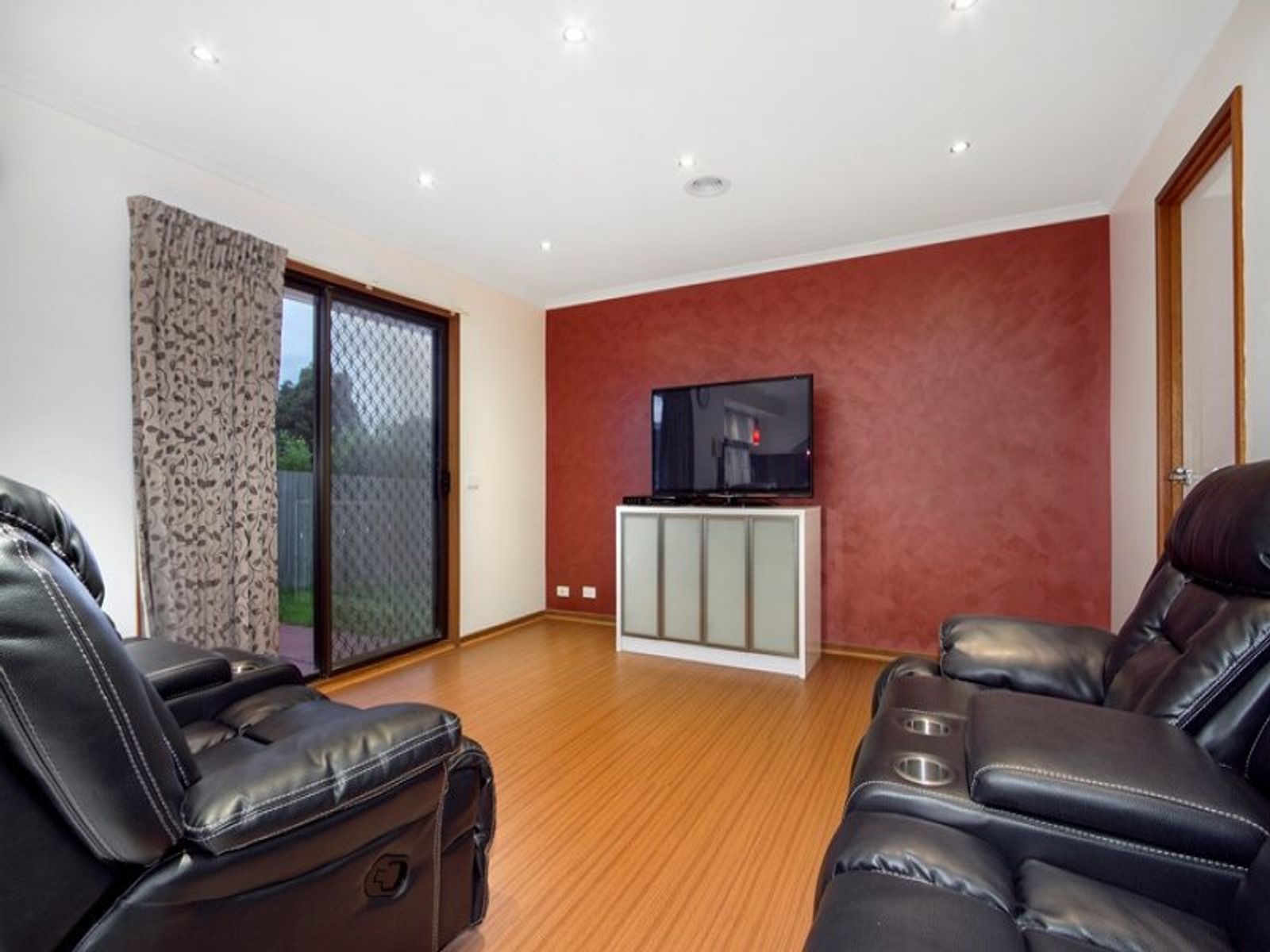 11 George Chudleigh Drive, Hallam, VIC 3803, Hallam - Thumbnail 4