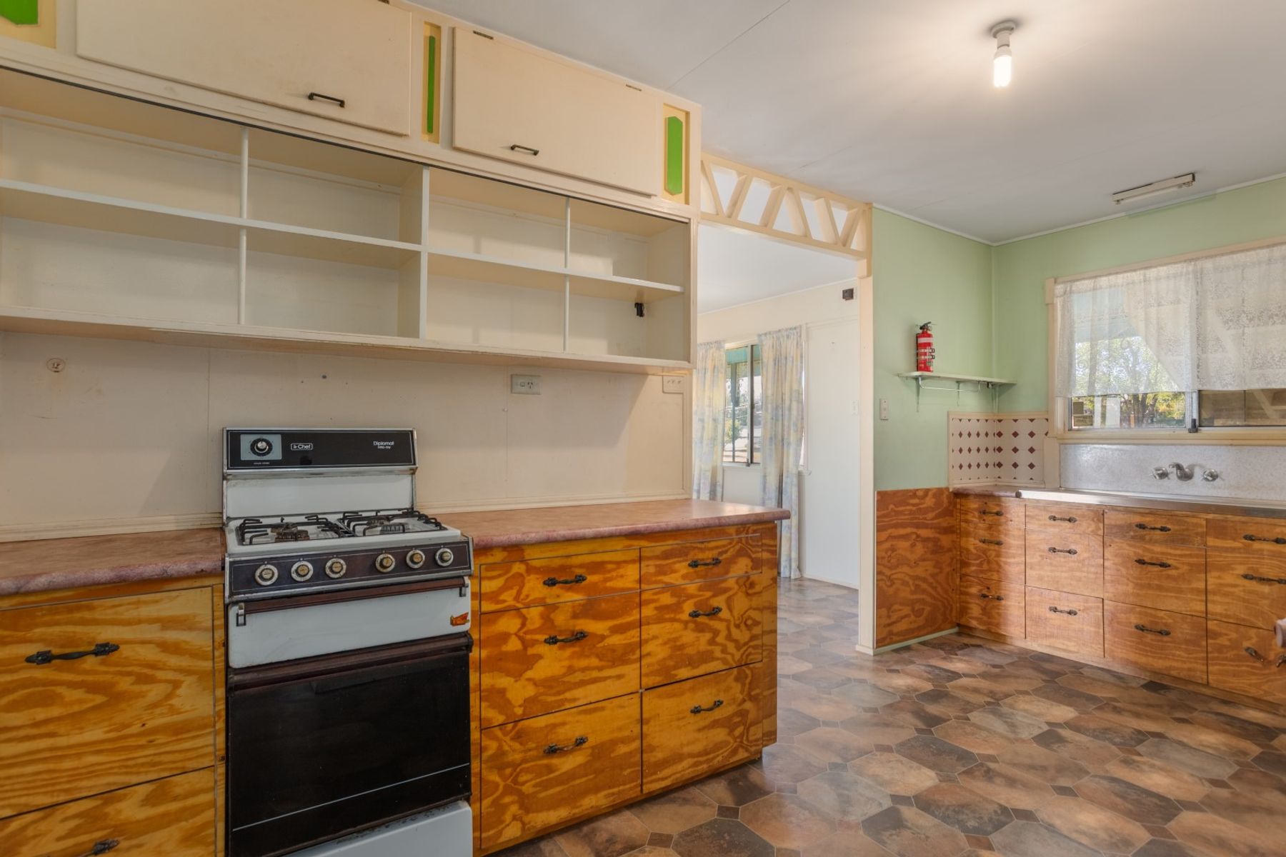 1 Carlyle Street, Riverview QLD 4303, Riverview - Thumbnail 4