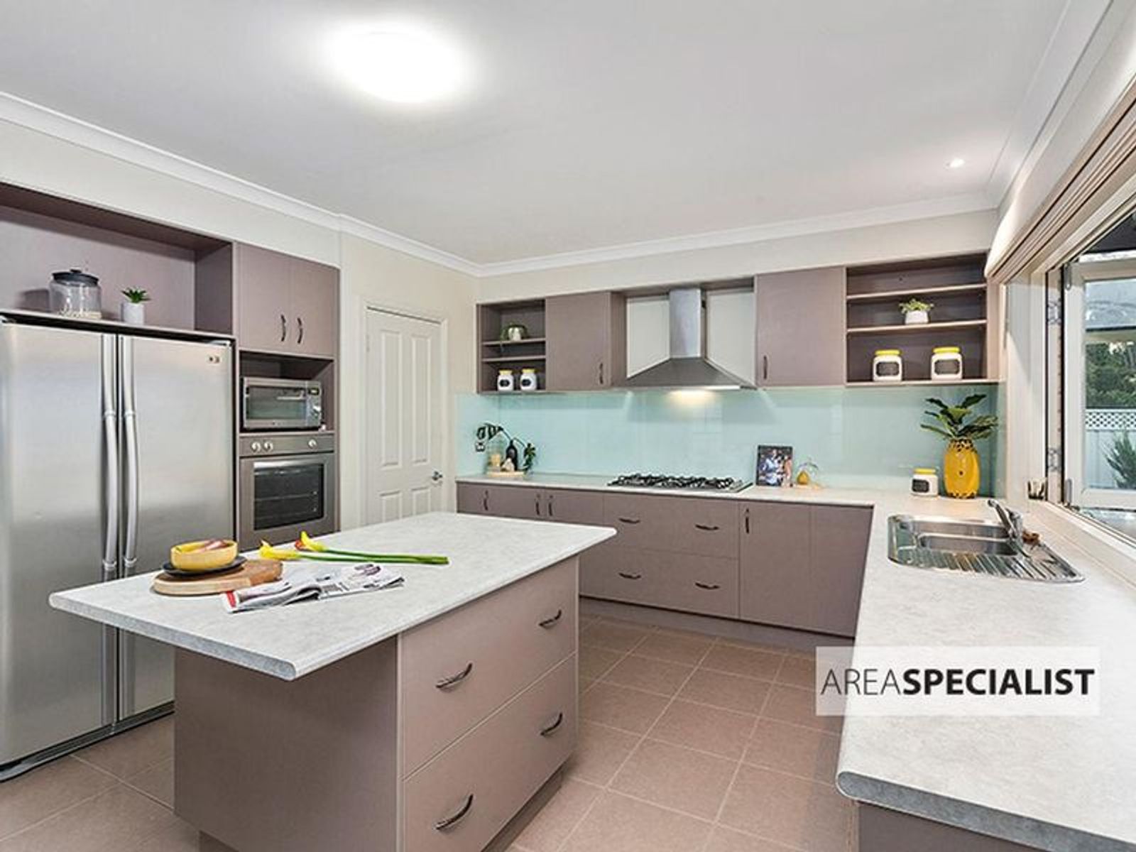 30 Broad Oak Drive, Cranbourne East, VIC 3977, Cranbourne East - Thumbnail 2