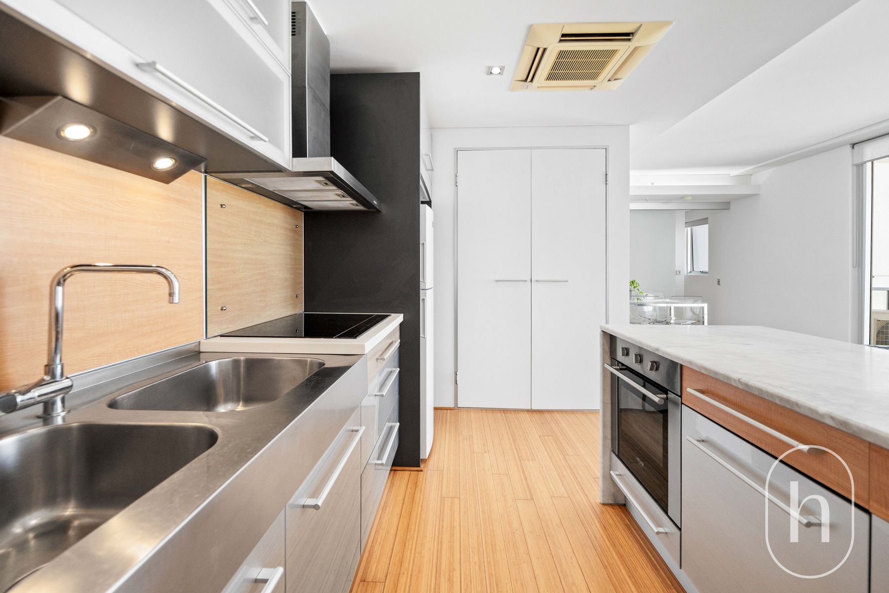 89 22 St Georges Terrace, Perth 16