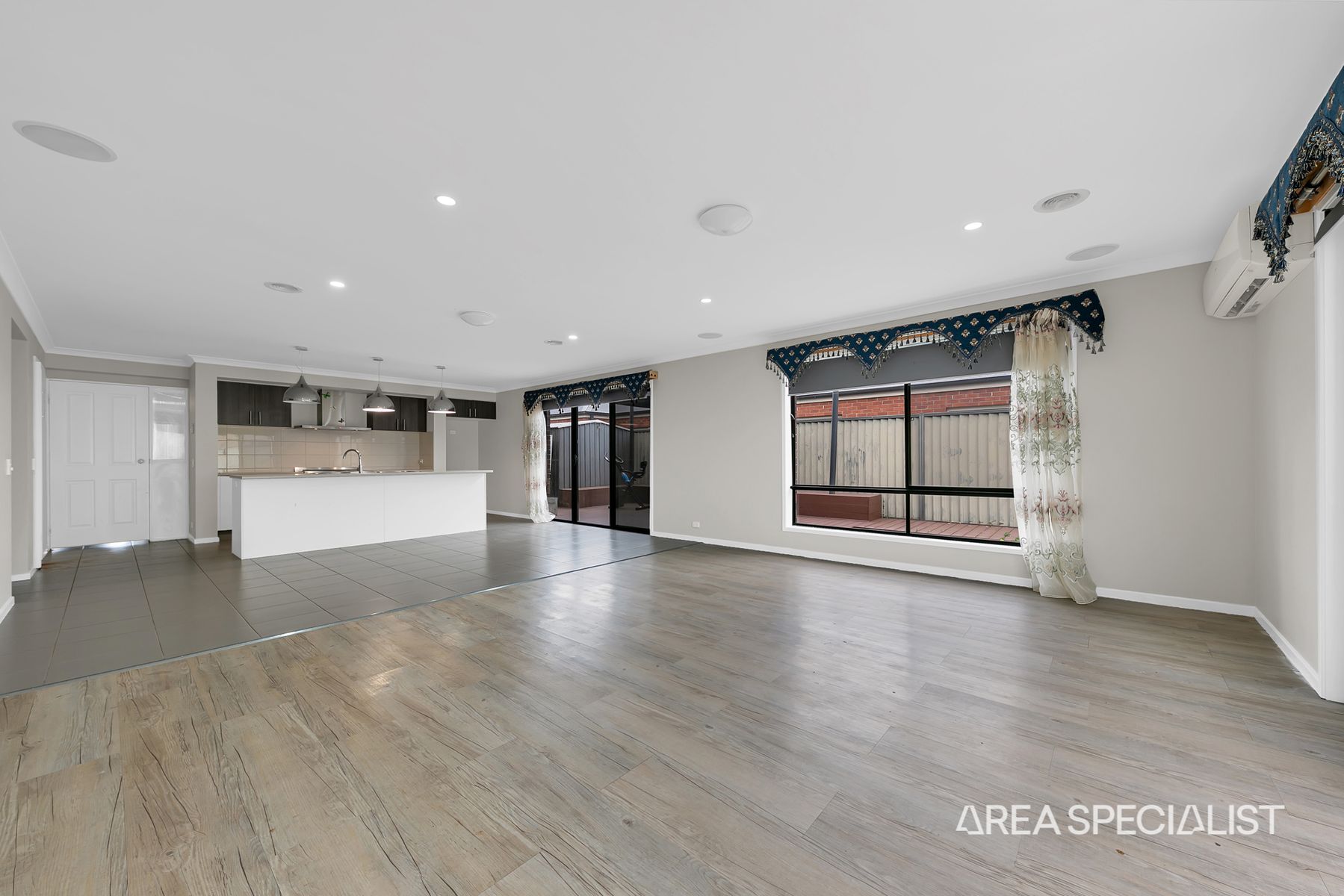 186 Canterbury Road West, Lara, VIC 3212, Lara - Thumbnail 2