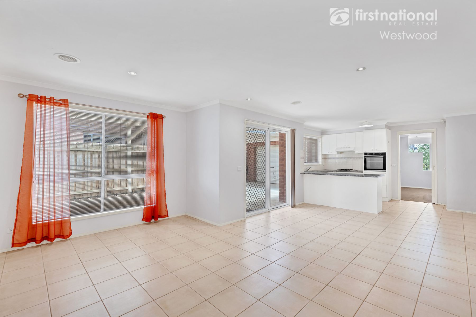 15 Koombahla Court, Werribee VIC 3030, Werribee - Thumbnail 2