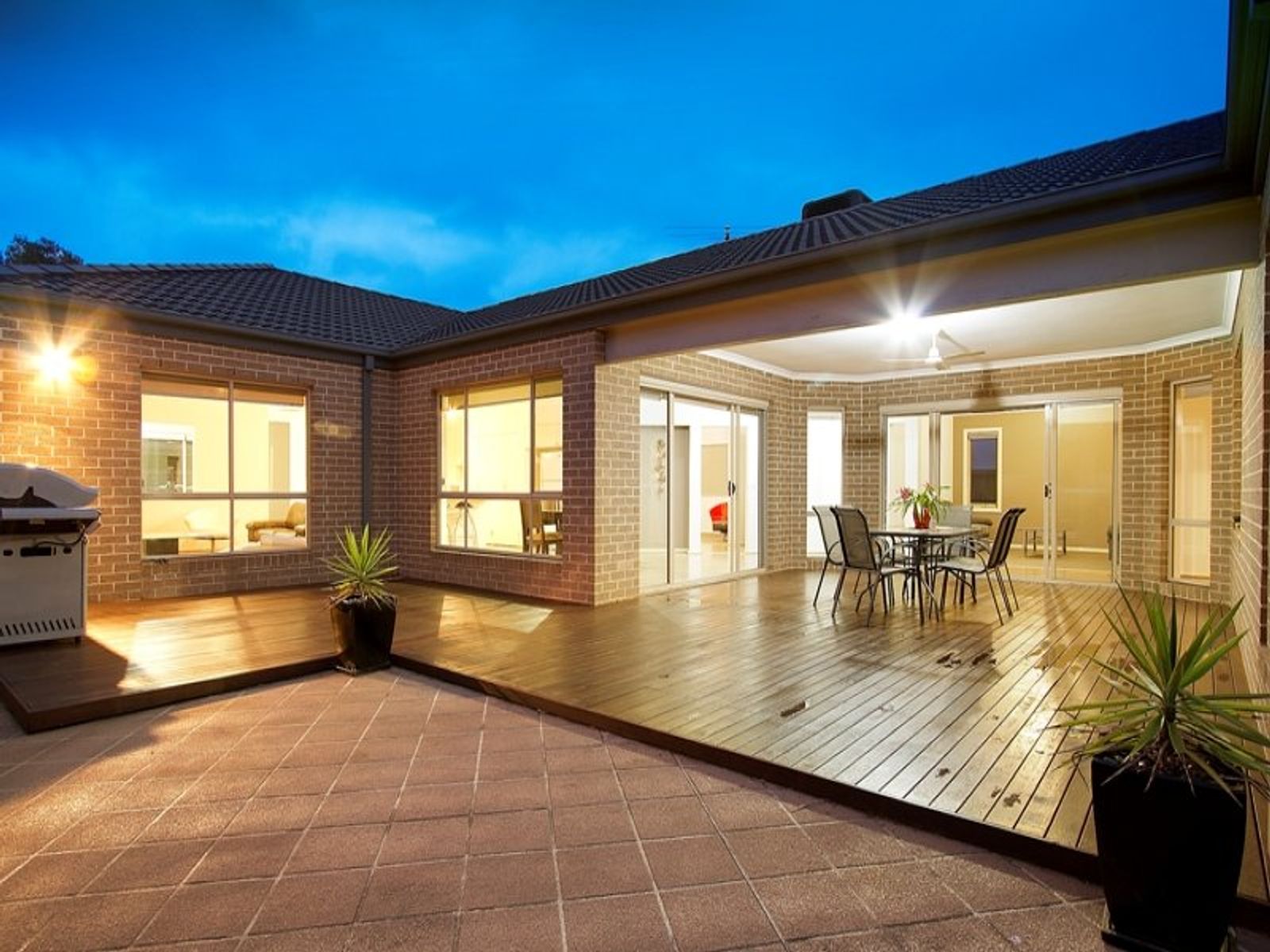 16 Silveroak Street, Keysborough, VIC 3173, Keysborough - Thumbnail 3