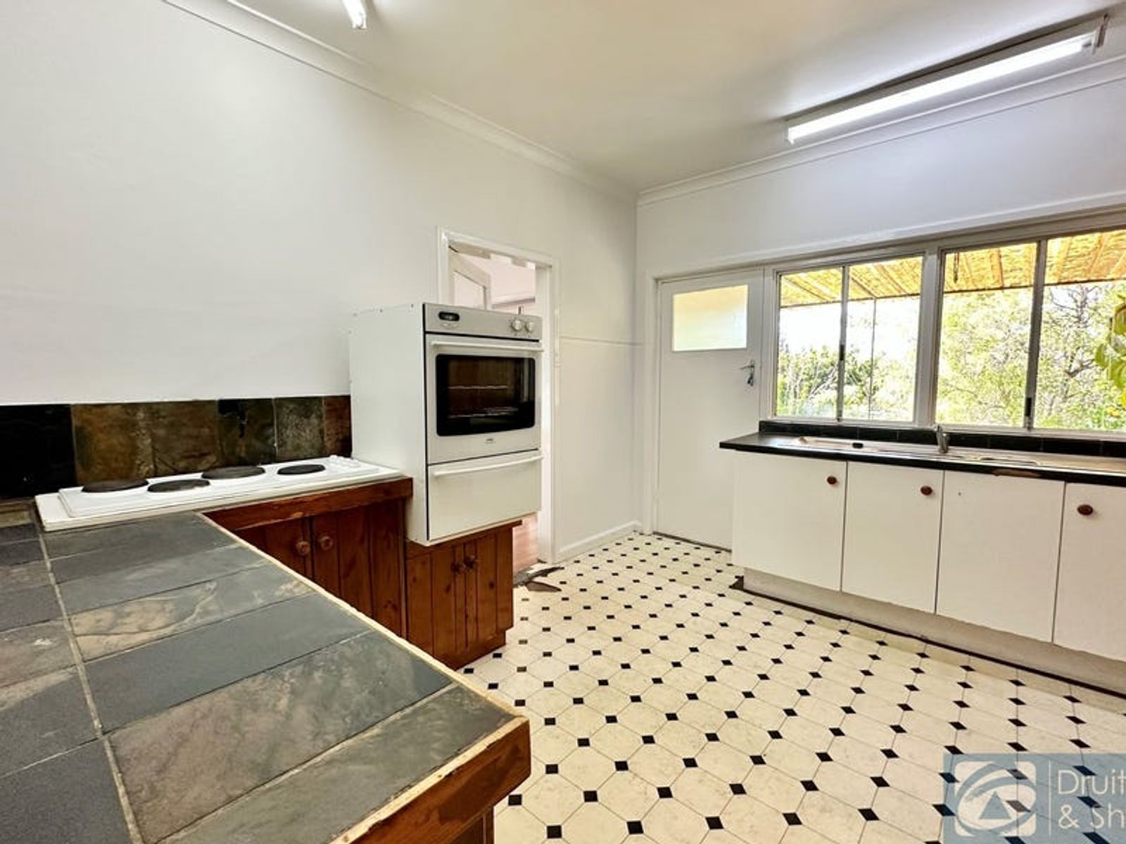 6 Dunblane Road, Floreat WA 6014, Floreat - Thumbnail 6