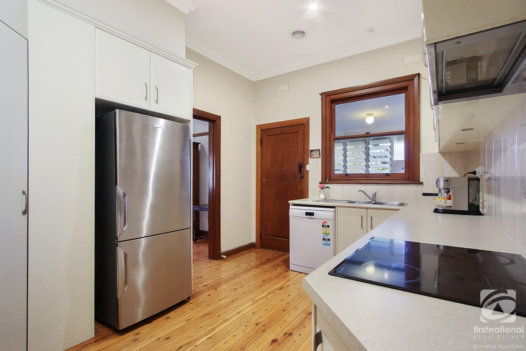 628 Thurgoona Street, Albury NSW 2640, Albury - Thumbnail 4