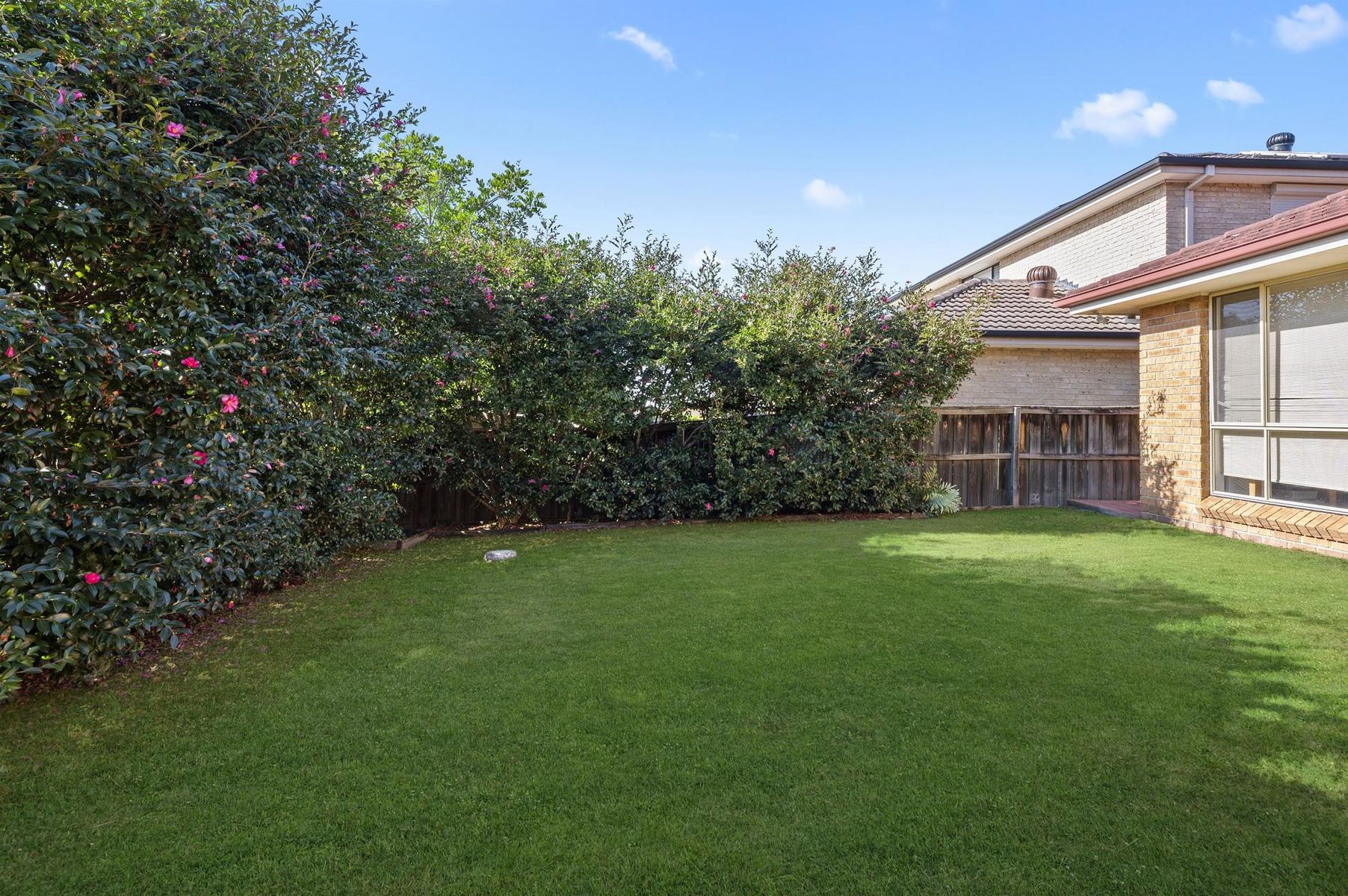 26 Fernleaf Crescent, Beaumont Hills NSW 2155, Beaumont Hills - Thumbnail 2