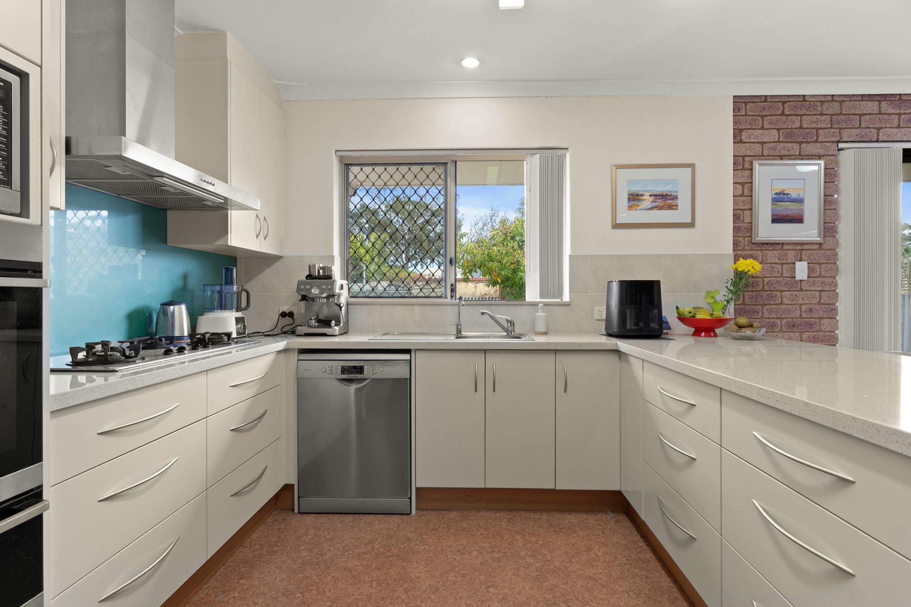 59 Ellersdale Avenue, Warwick, Warwick - Thumbnail 2