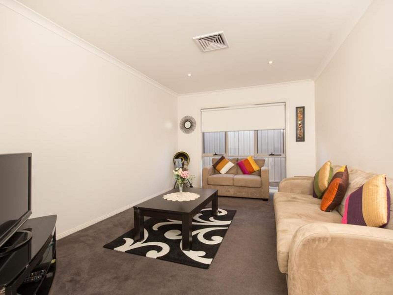 2/11 Wisteria Way, Mildura - Thumbnail 2