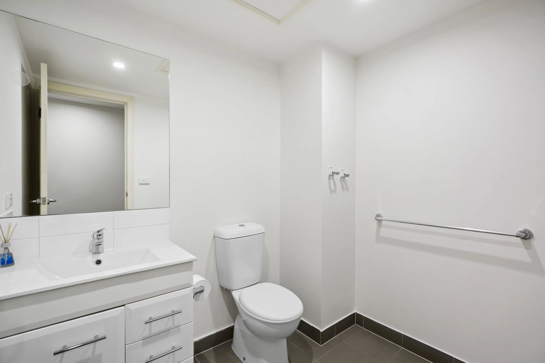 2/224-226 Burwood Highway, Burwood VIC 3125, Burwood - Thumbnail 6