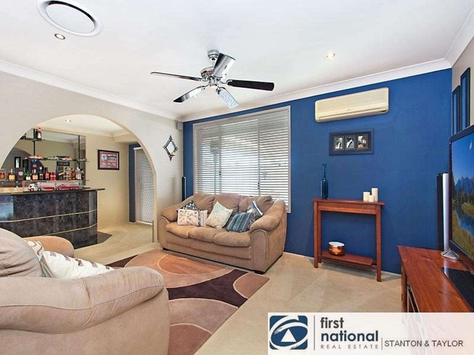 2 Dolphin Crescent, Claremont Meadows - Thumbnail 2