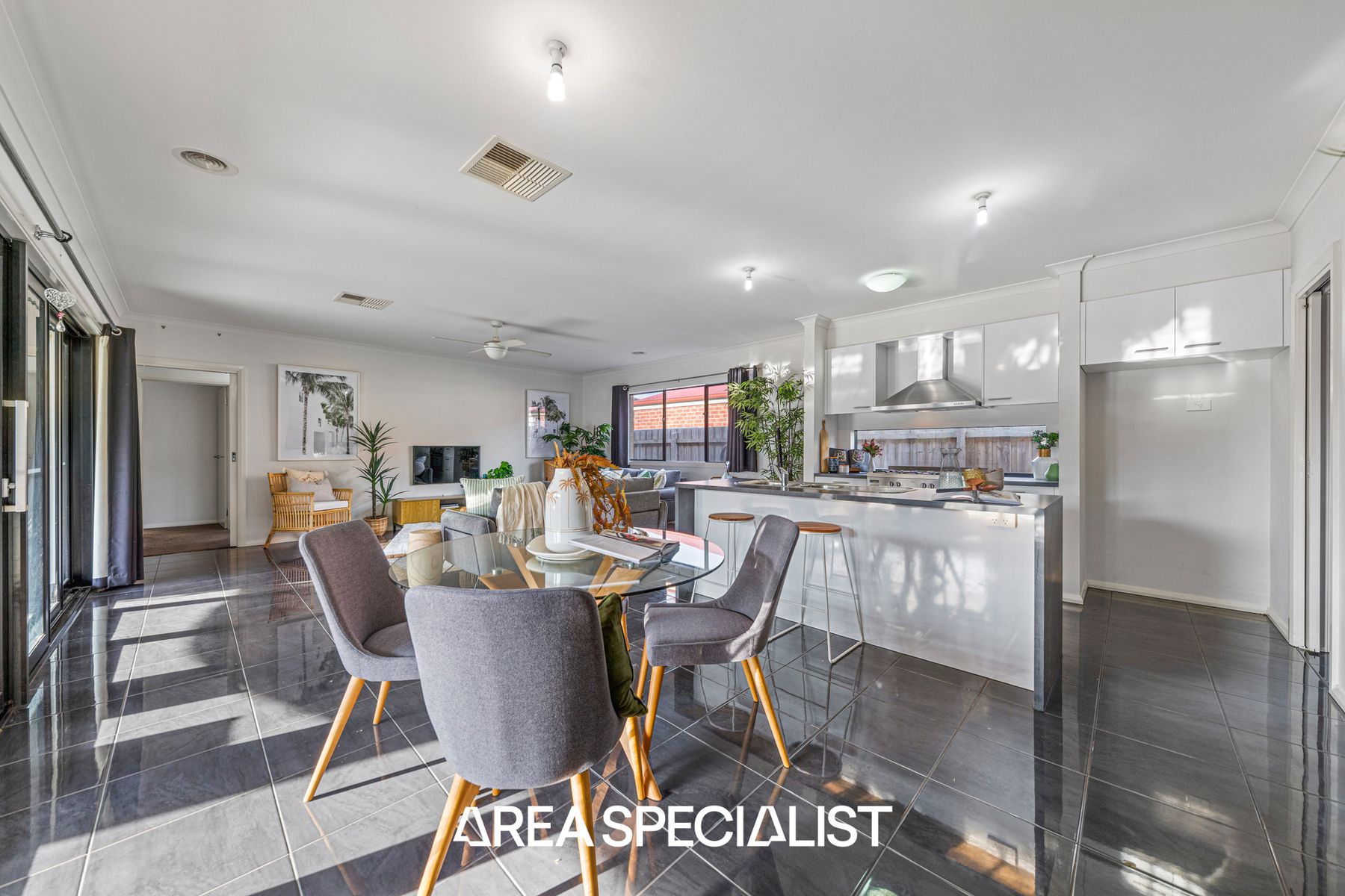 3 Tribuzi Close, Pakenham, VIC 3810, Pakenham - Thumbnail 5