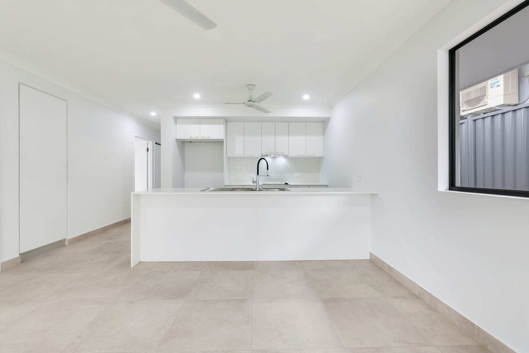 8 Turkeybush Way, Zuccoli NT 0832, Zuccoli - Thumbnail 3