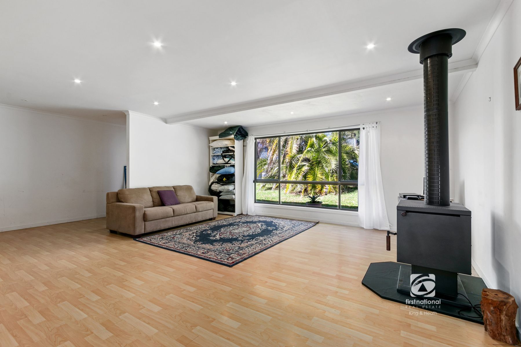 8 View Street, Lakes Entrance VIC 3909, Lakes Entrance - Thumbnail 2