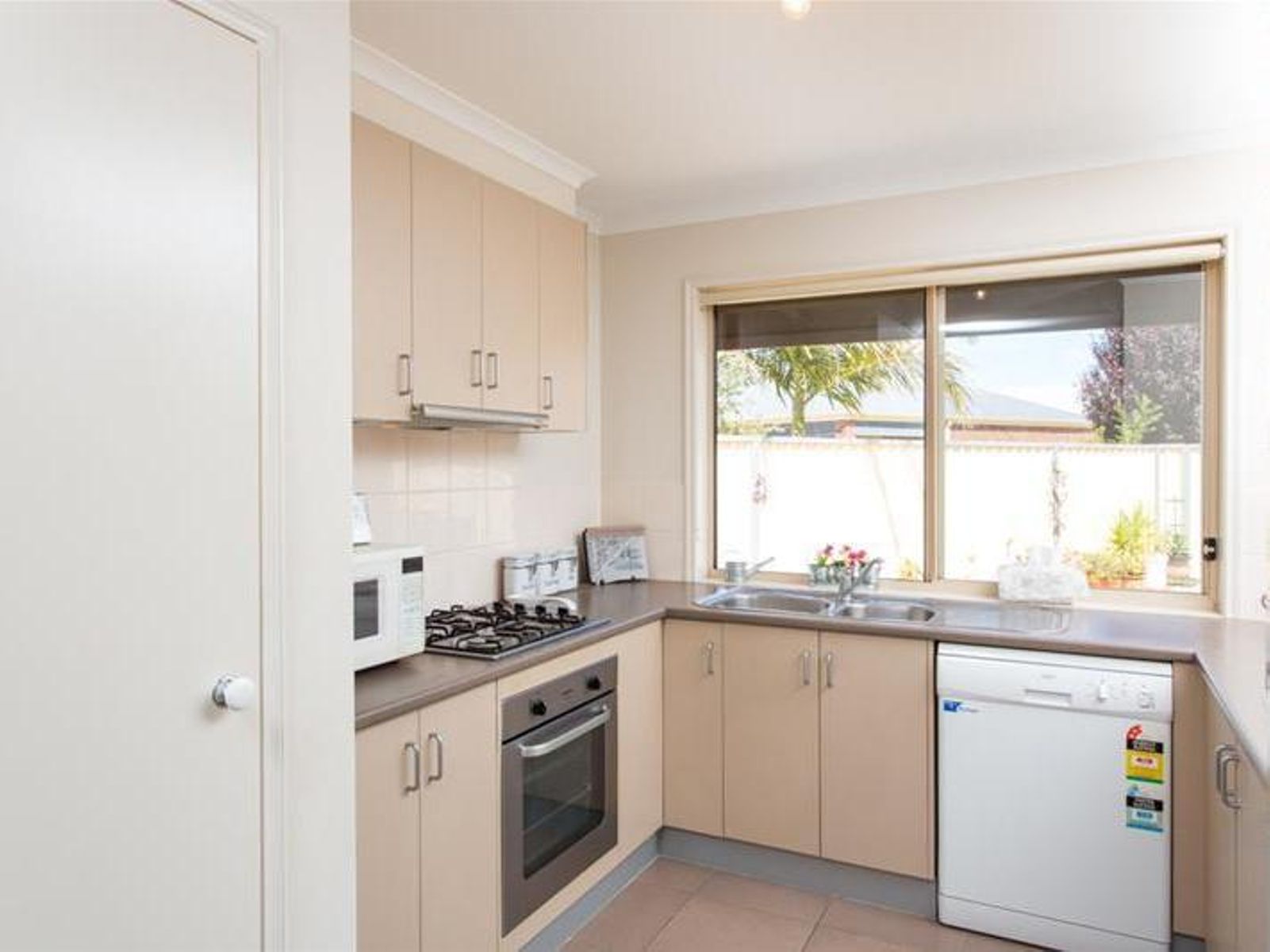1/6 Essex Court, Mildura - Thumbnail 3