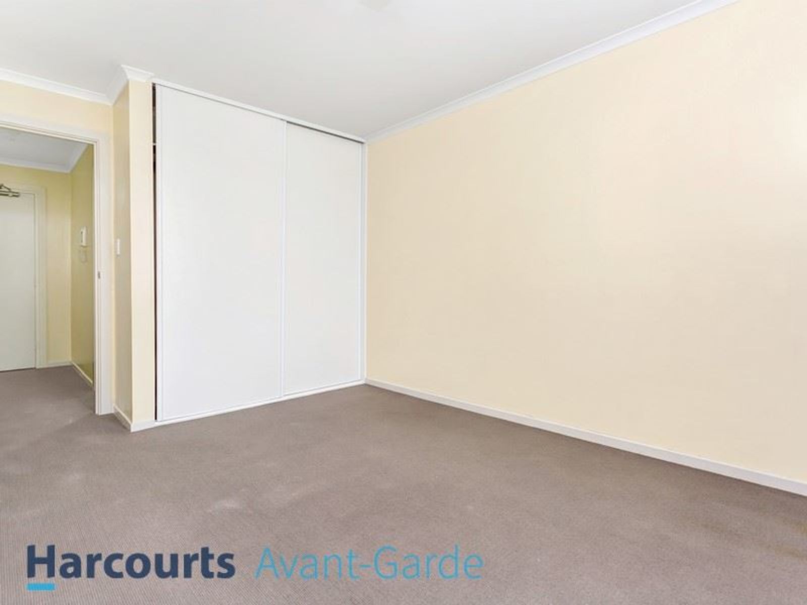 23/13, Mawson Lakes - Thumbnail 6