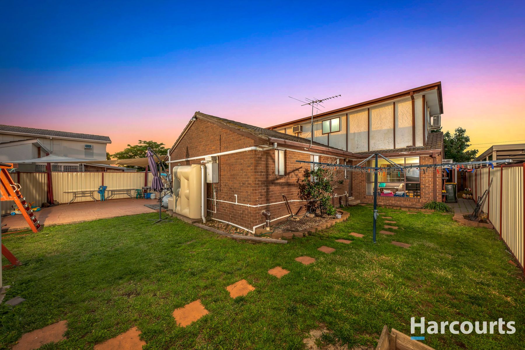 10 Cumbernauld Crescent, Deer Park, VIC 3023, Deer Park - Thumbnail 3