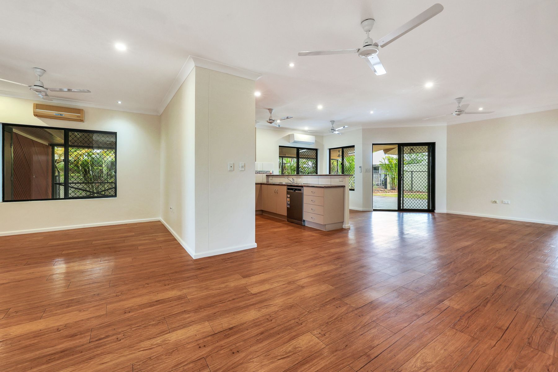13 Kenbi Place, Rosebery NT 0832, Rosebery - Thumbnail 2