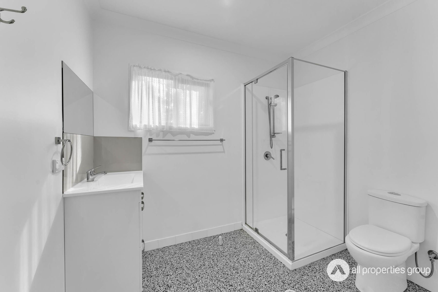 18 Glenfield Avenue, Russell Island QLD 4184, Russell Island - Thumbnail 6