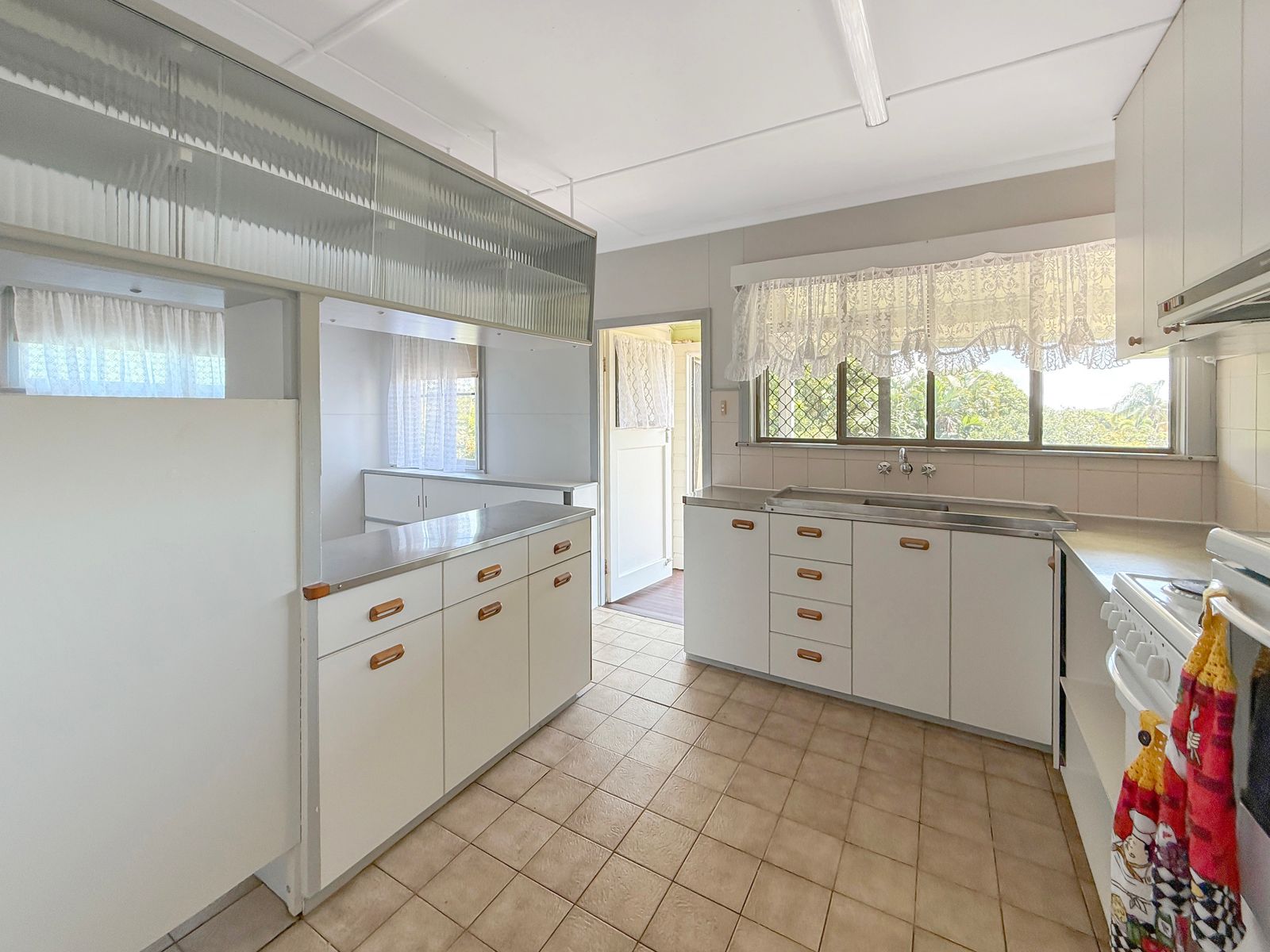 21 Place Avenue, Sarina, QLD 4737, Sarina - Thumbnail 7