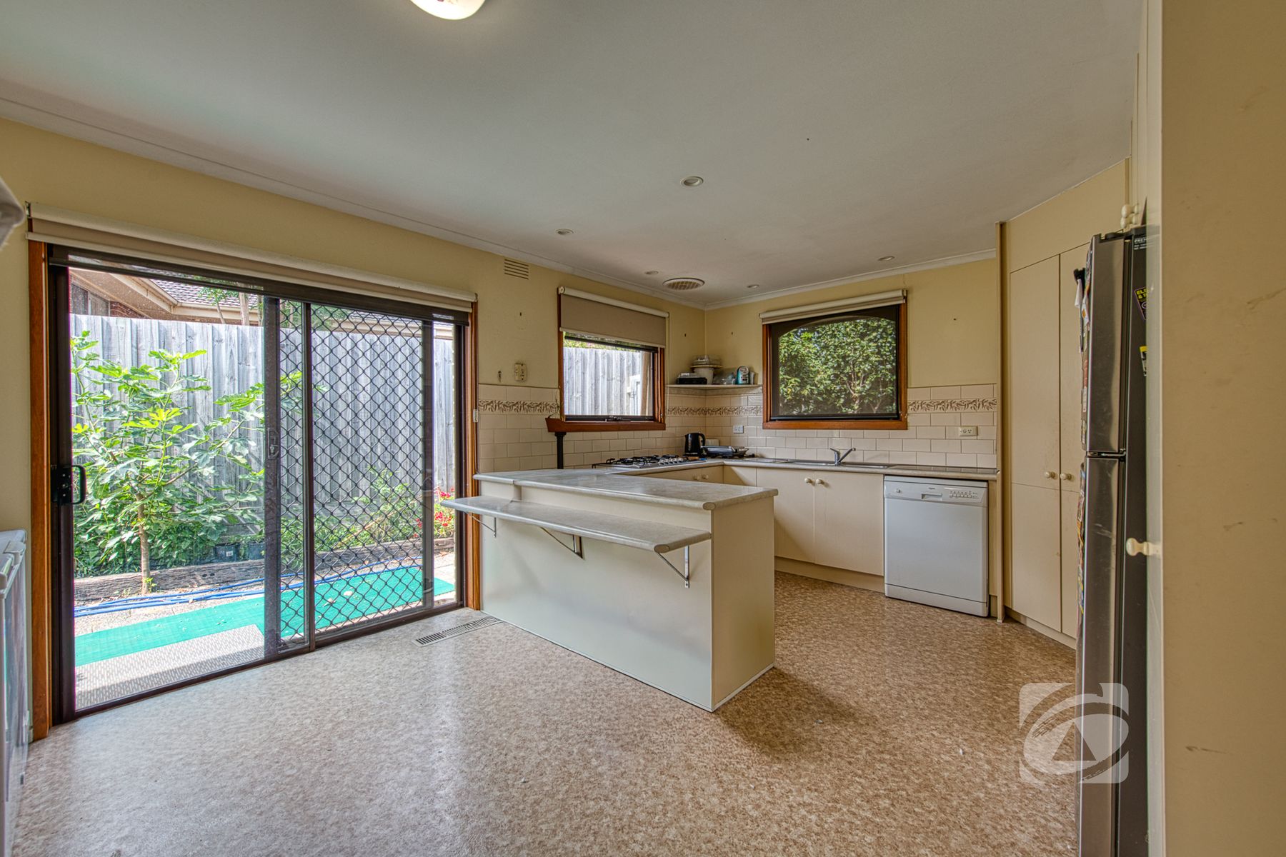 15 Kent Road, Narre Warren VIC 3805, Narre Warren - Thumbnail 3