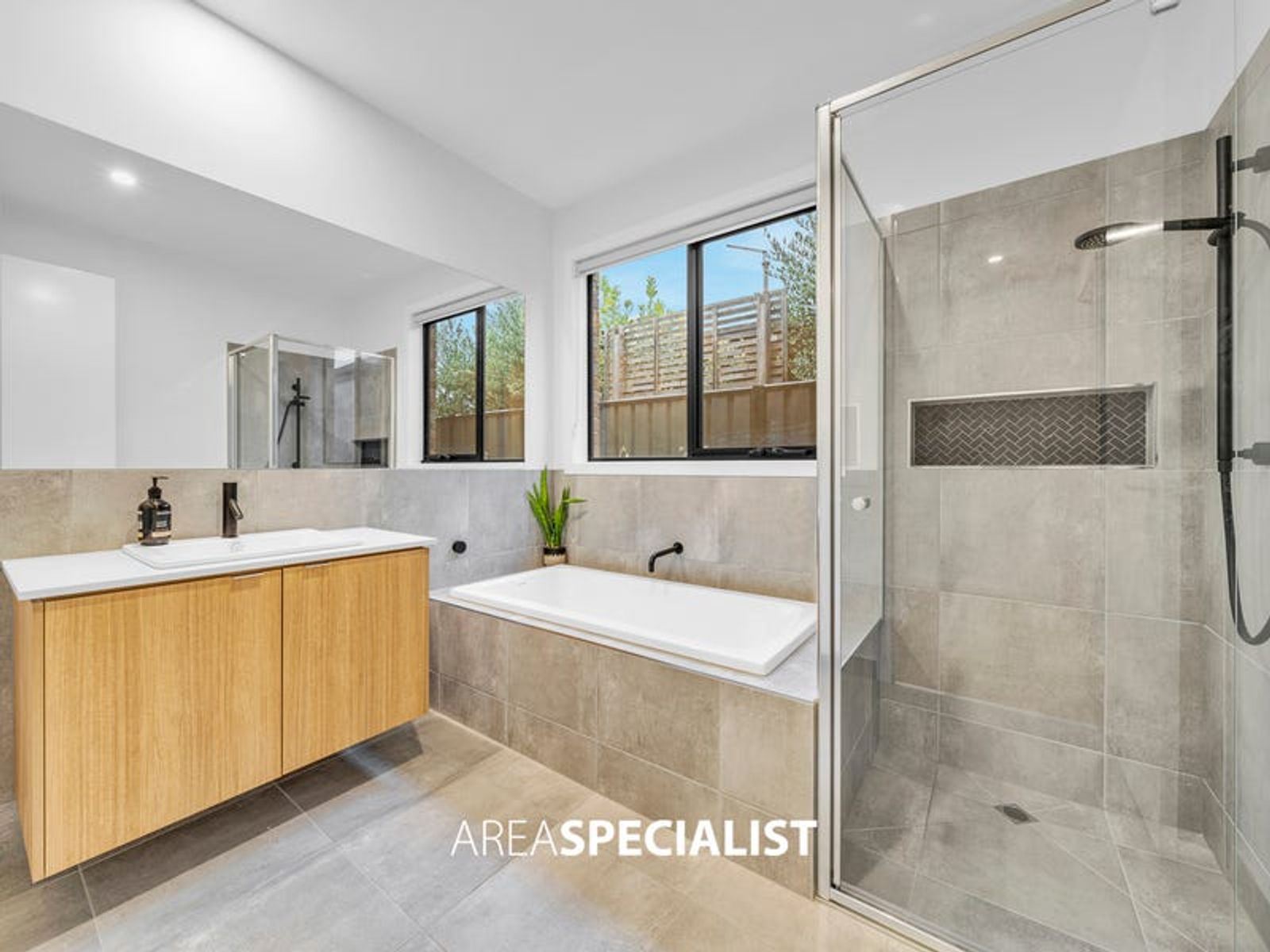 49 Trillium Boulevard, Cranbourne North, VIC 3977, Cranbourne North - Thumbnail 4