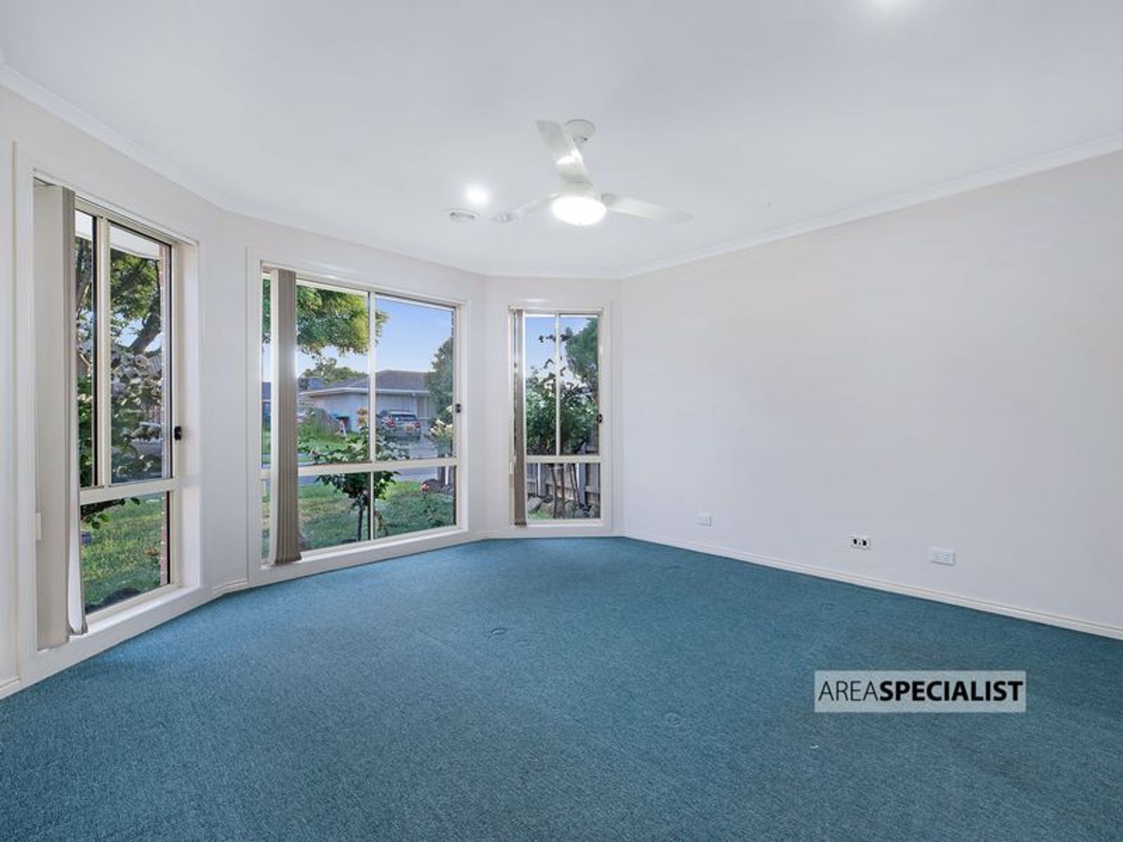 42 Dartmoor Drive, Cranbourne East, VIC 3977, Cranbourne East - Thumbnail 6