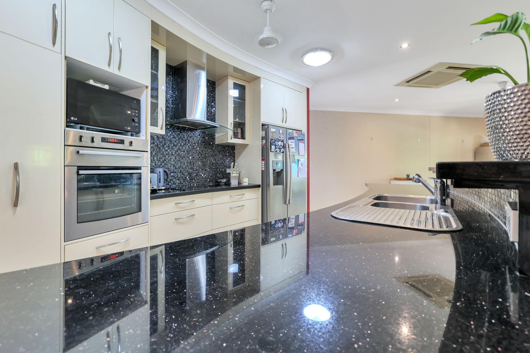 6 Inverell Court, Bayview NT 0820, Bayview - Thumbnail 4