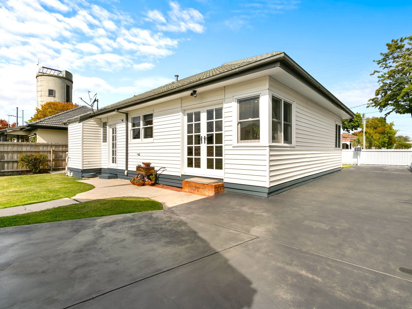 edited 028 Open2view ID878653 44 Henry Street   Traralgon