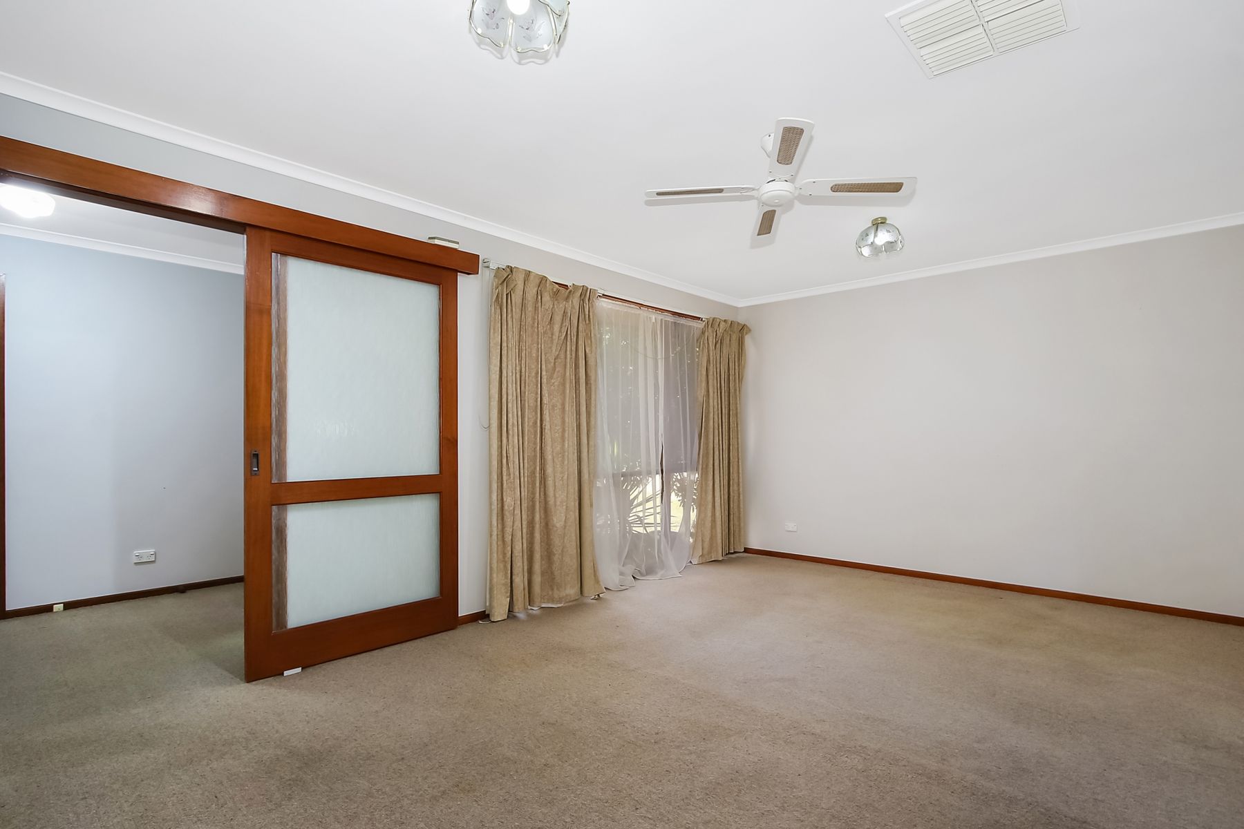 13 Melton Grove, Croydon, Thurgoona - Thumbnail 5