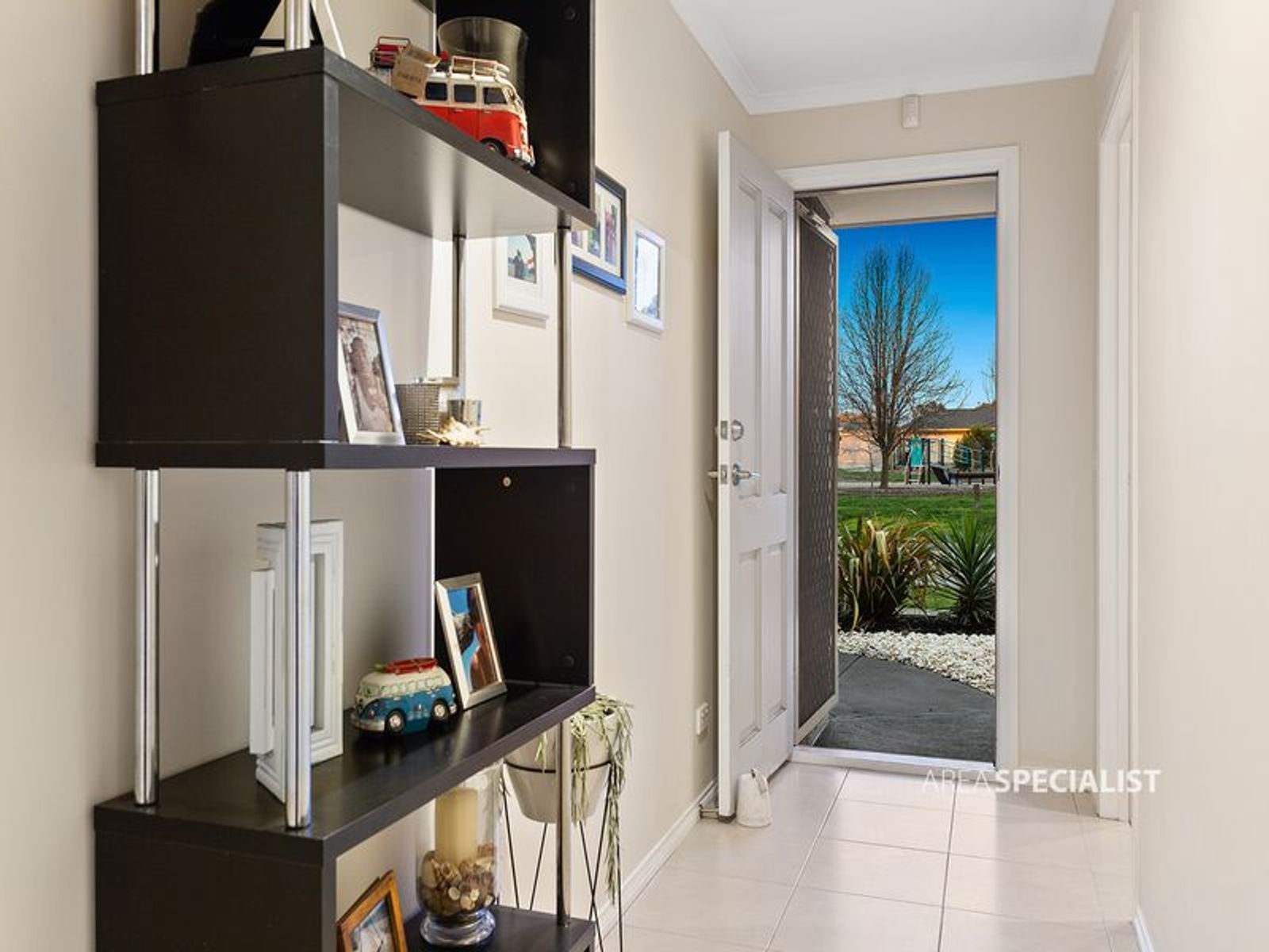 2 Aztec Place, Cranbourne, VIC 3977, Cranbourne - Thumbnail 2