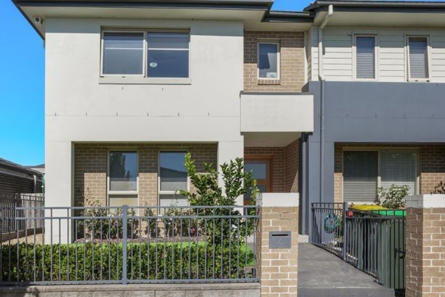 4 Laura Street, Oran Park NSW 2570, Oran Park - Thumbnail 2