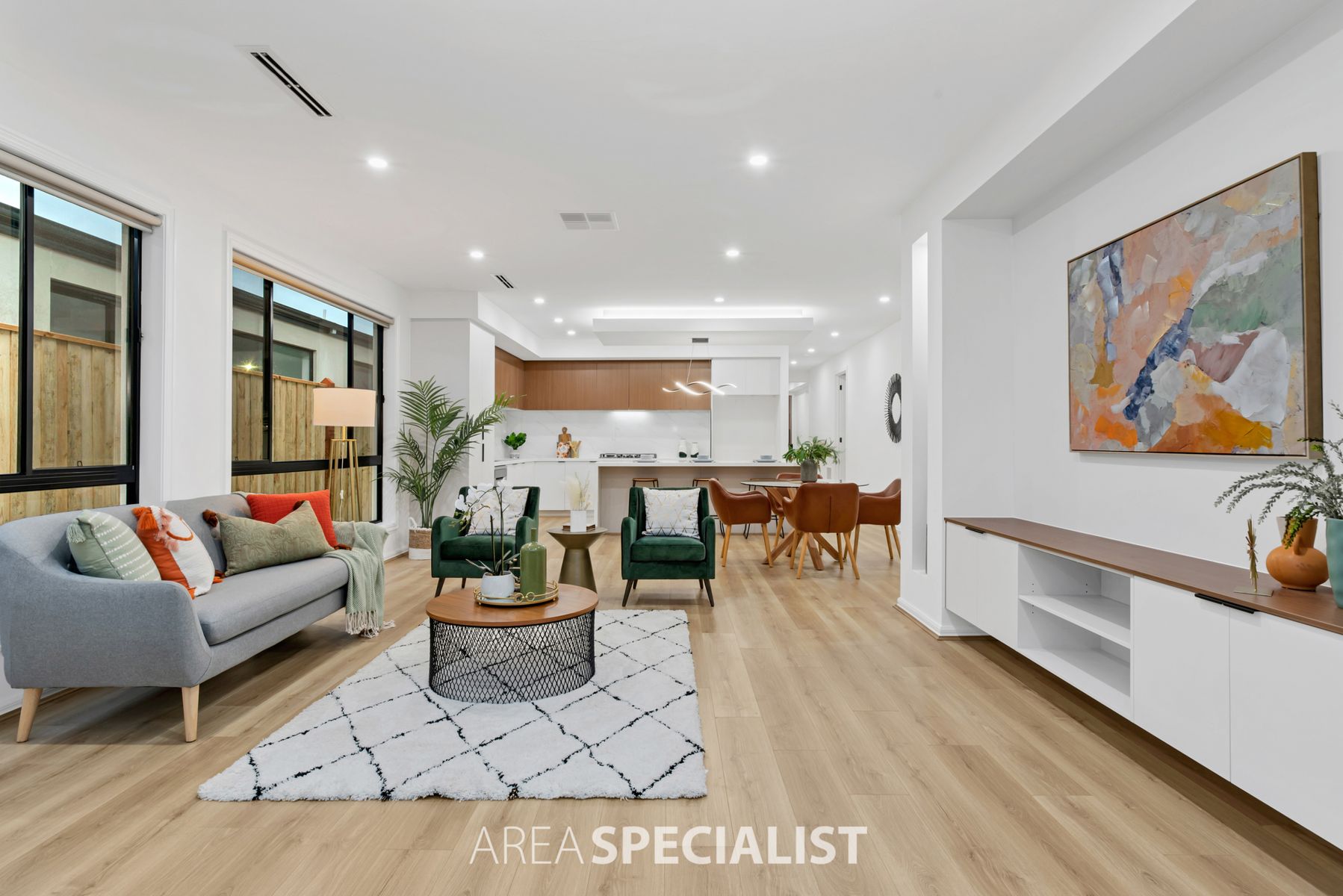 16 Patrobas Loop, Cranbourne East, VIC 3977, Cranbourne East - Thumbnail 2