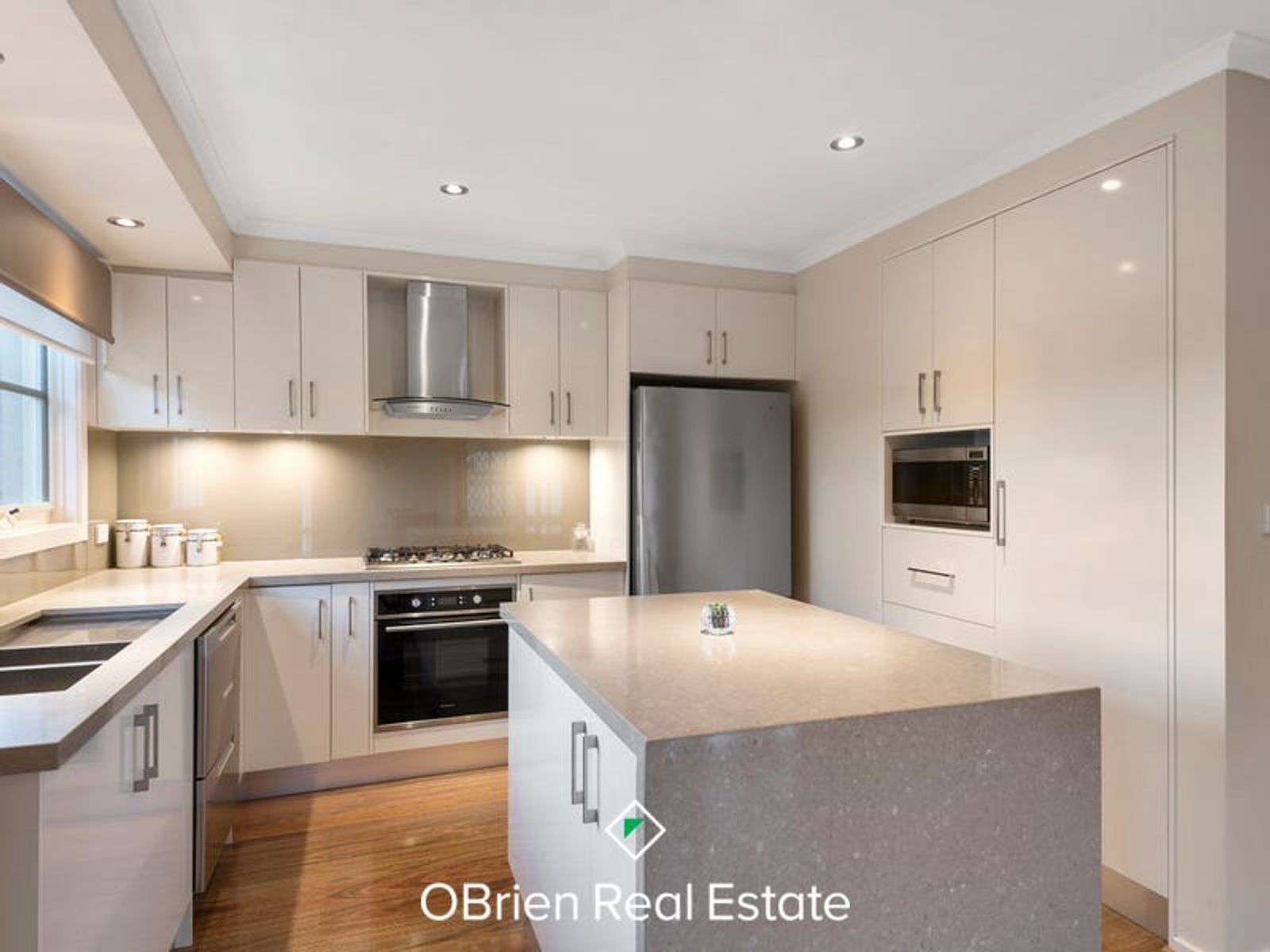 14 Brandon Court, Endeavour Hills, VIC 3802, Endeavour Hills - Thumbnail 2