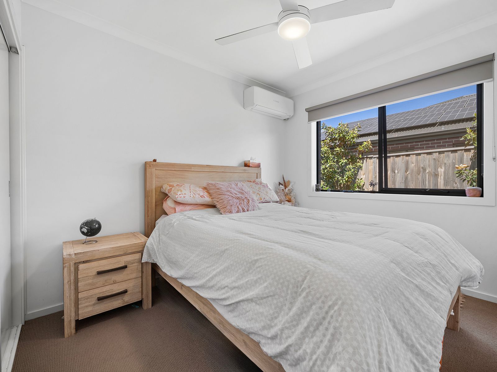 010 Open2view ID852099 23 Chippendall Street