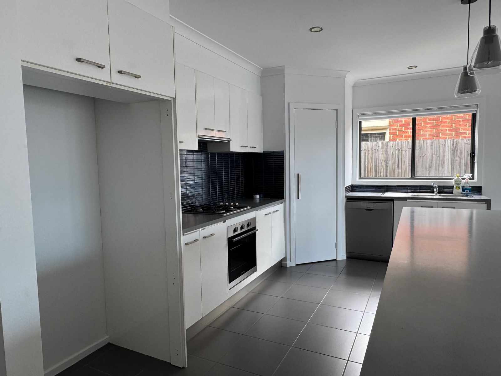 2/2 McClure Court, Traralgon VIC 3844, Traralgon - Thumbnail 2