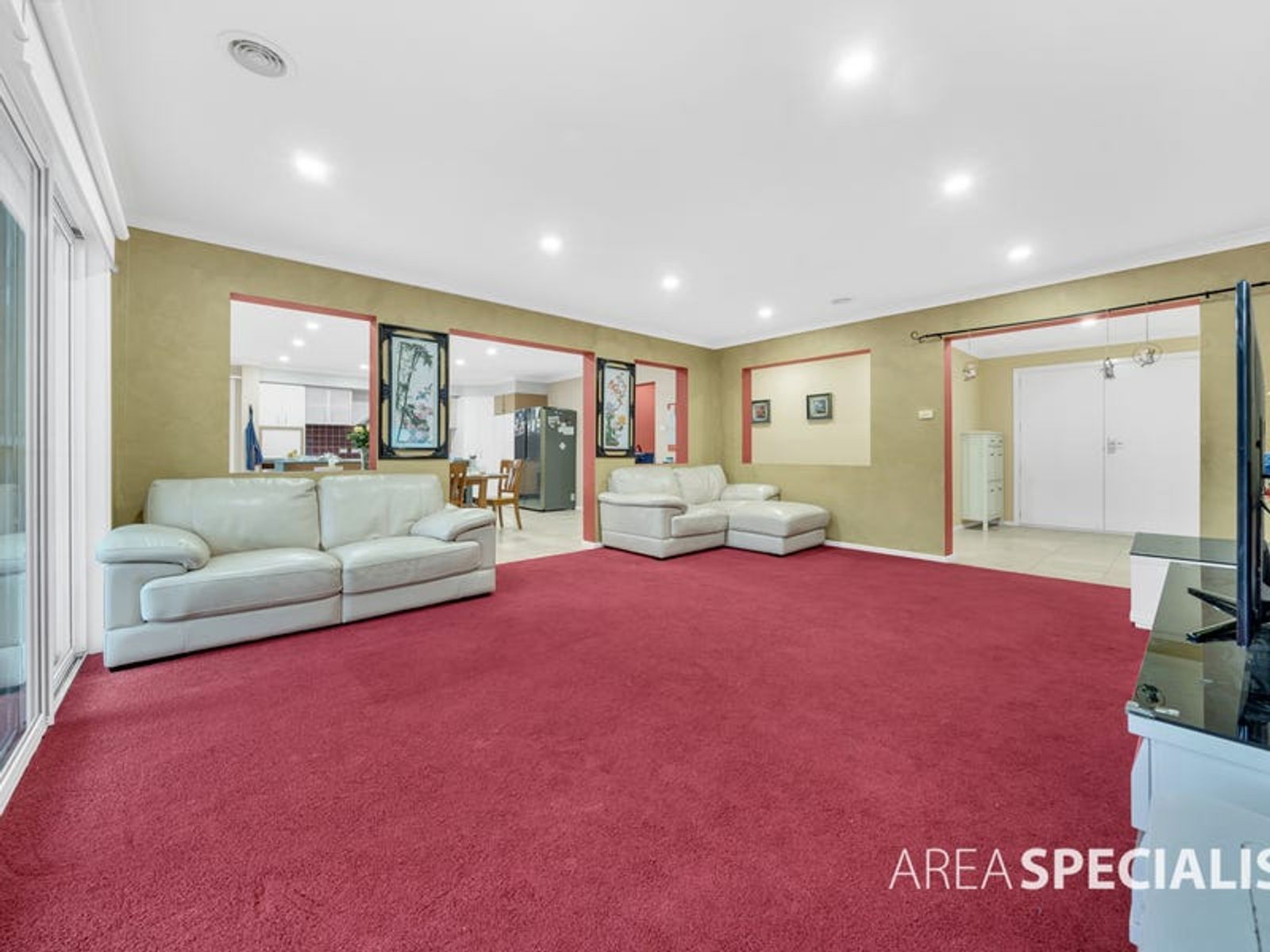 15 Sussex Avenue, Cranbourne North, VIC 3977, Cranbourne North - Thumbnail 3