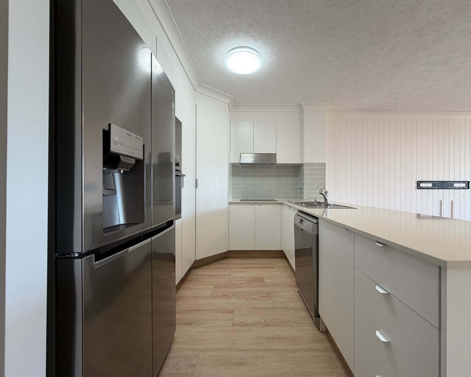 13/30 Dalpura Street, Chevron Island QLD 4217, Chevron Island - Thumbnail 3