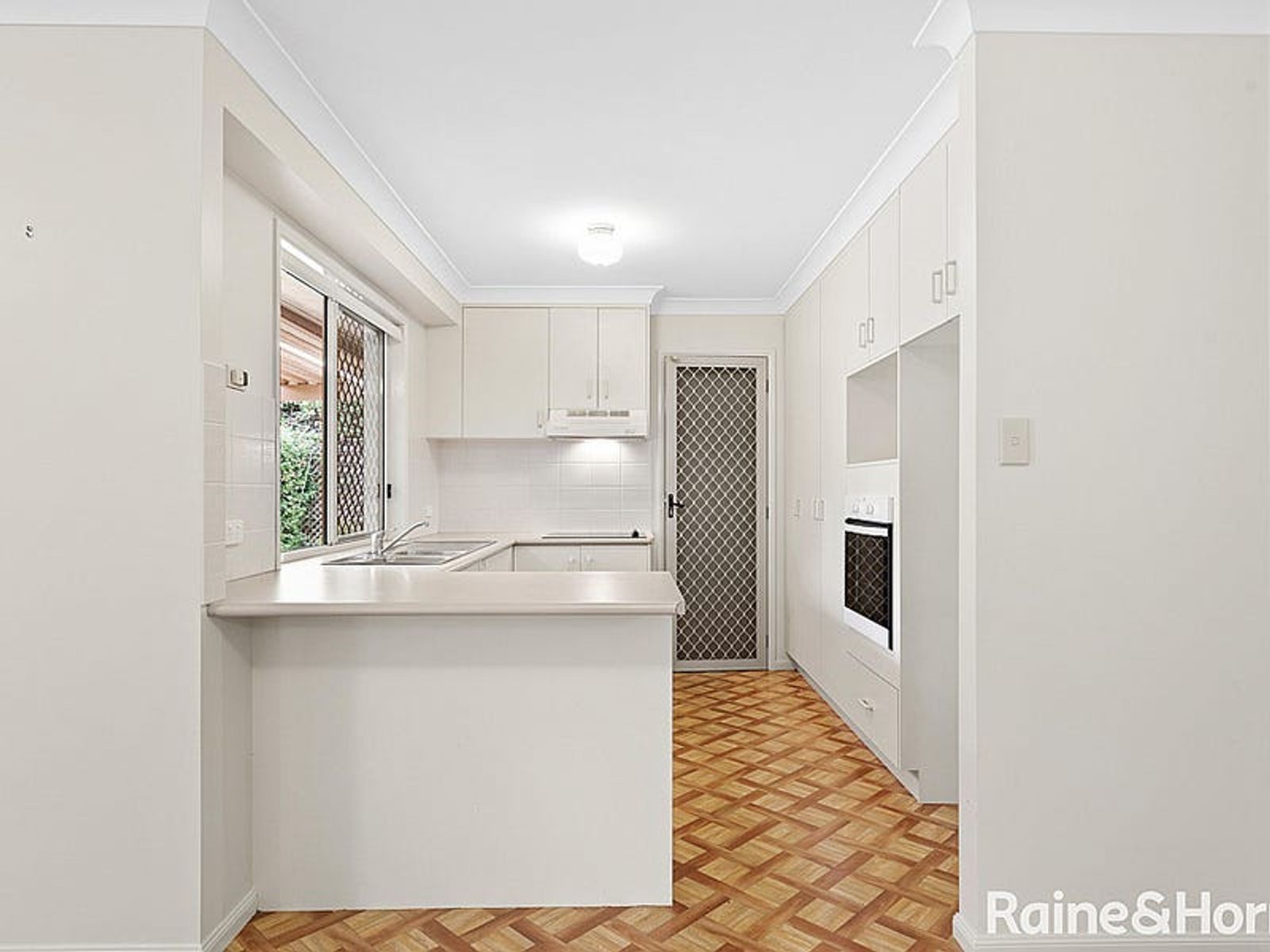 98 Kearney Street, Kearneys Spring QLD 4350, Kearneys Spring - Thumbnail 3