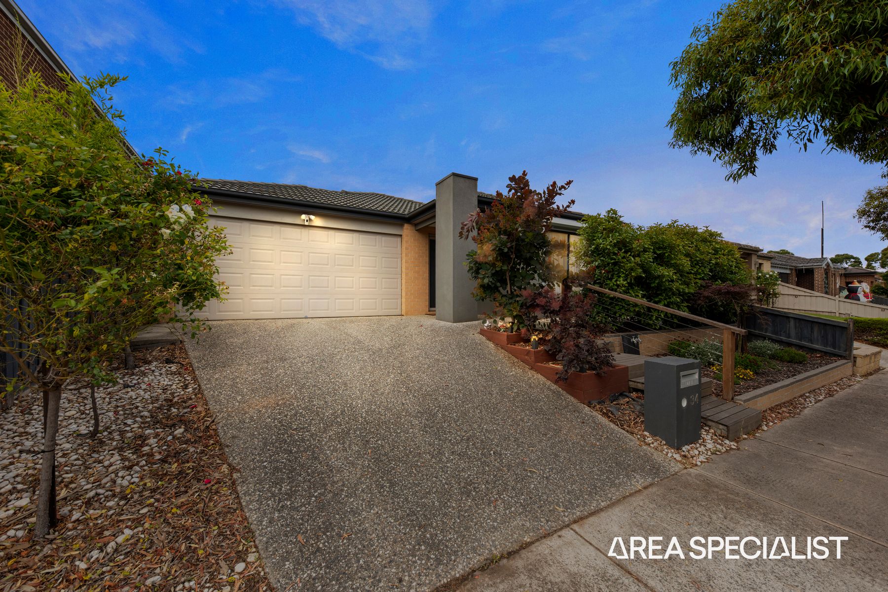 34 Brocker Street, Clyde North, VIC 3978, Clyde North - Thumbnail 2