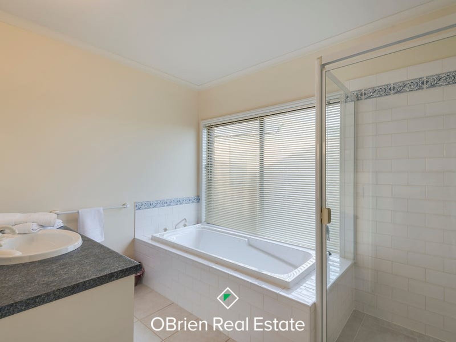 56 Springfield Drive, Narre Warren, VIC 3805, Narre Warren - Thumbnail 6