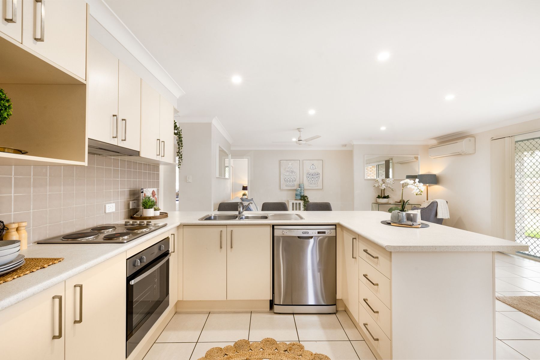 17 Arif Place, Heritage Park QLD 4118, Heritage Park - Thumbnail 4