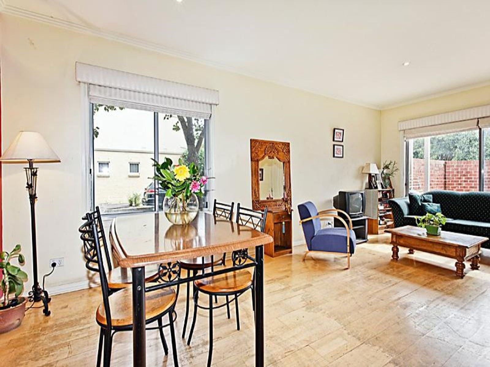 53 Matthews Mews, Kensington - Thumbnail 3
