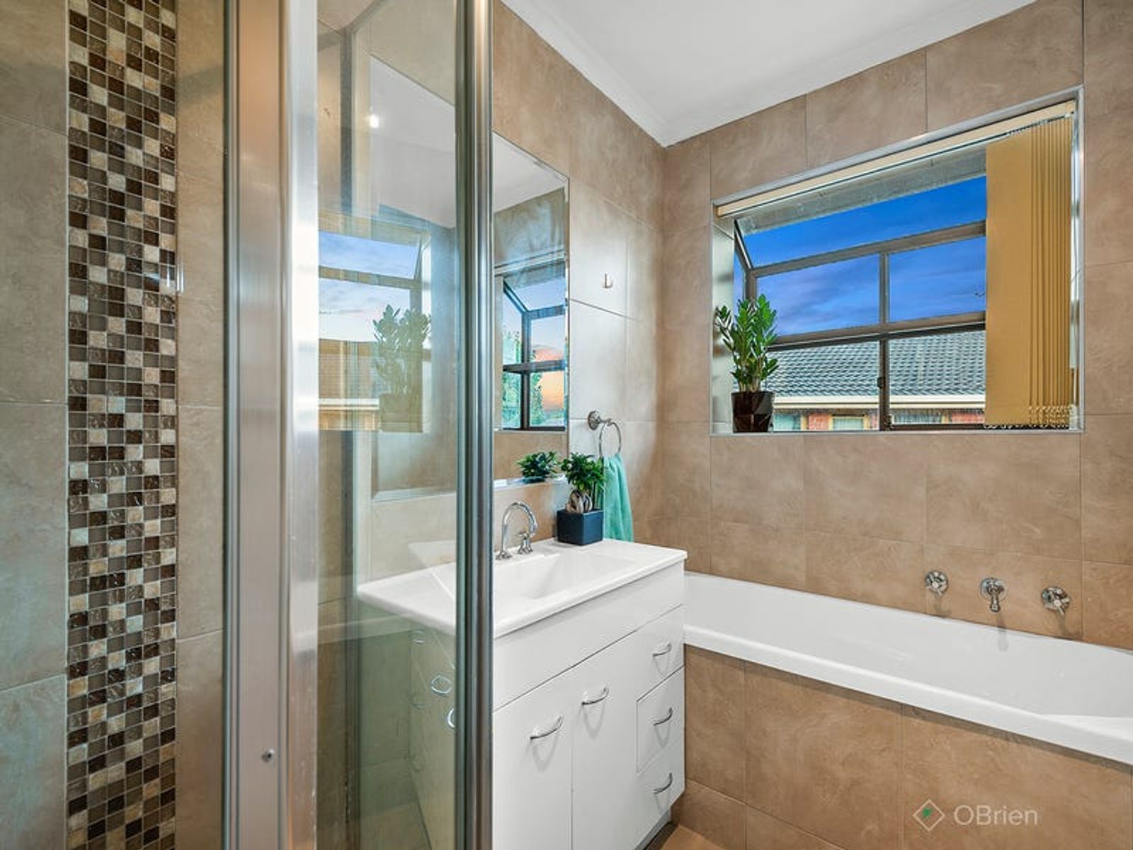 10 Heatherton Road, Endeavour Hills, VIC 3802, Endeavour Hills - Thumbnail 5