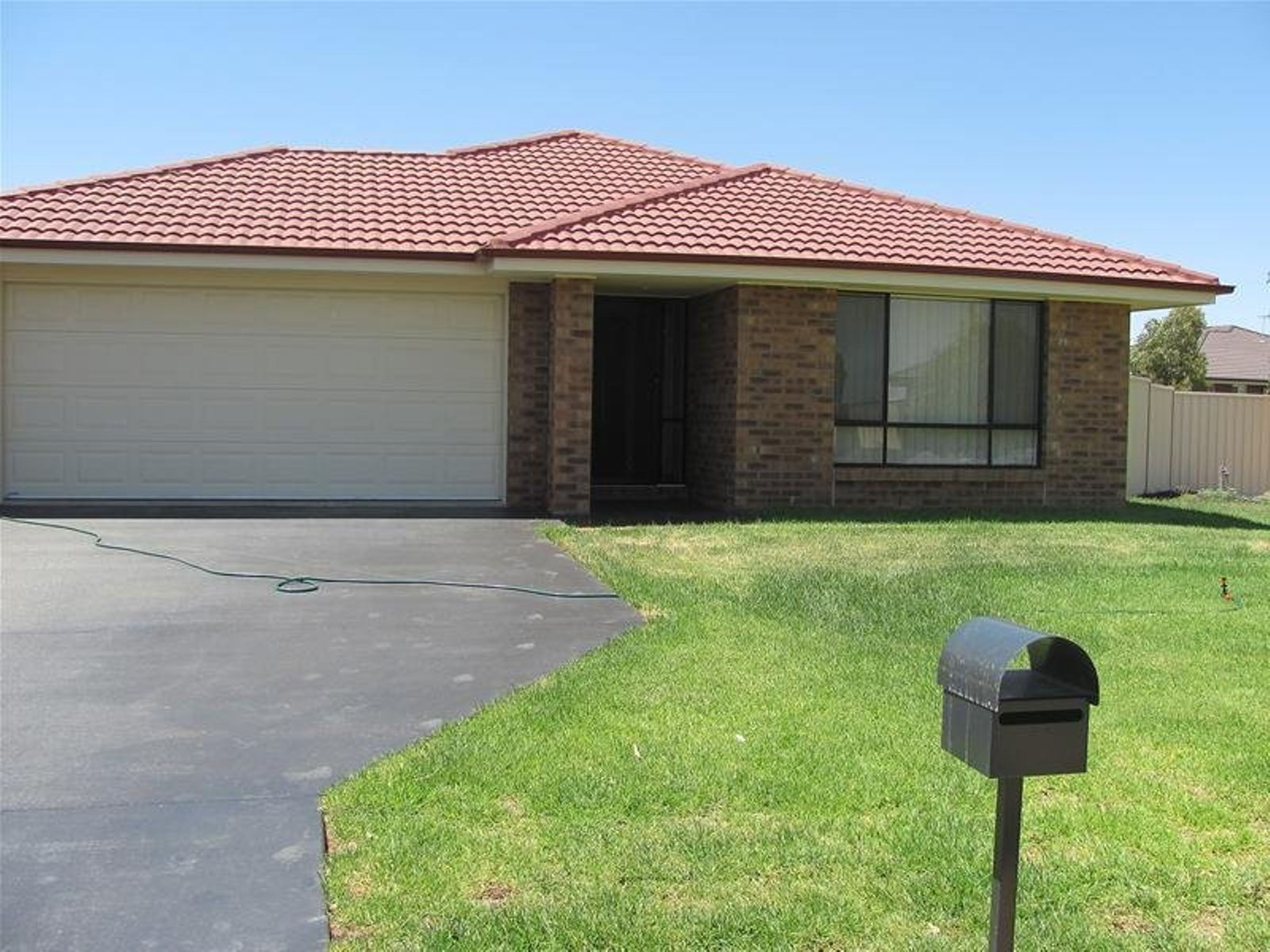 14 Philippa Crescent