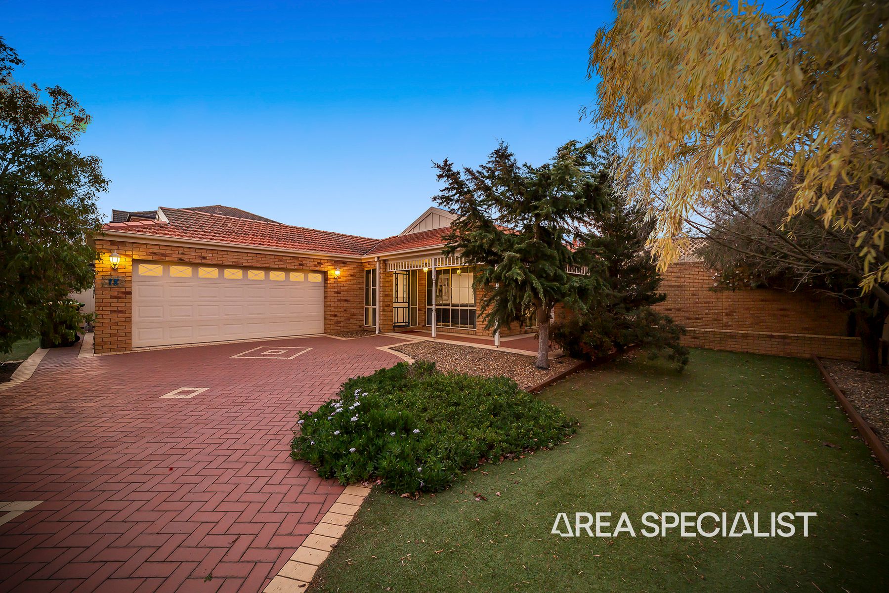 18 St Nicholas Court, Tarneit - Thumbnail 2