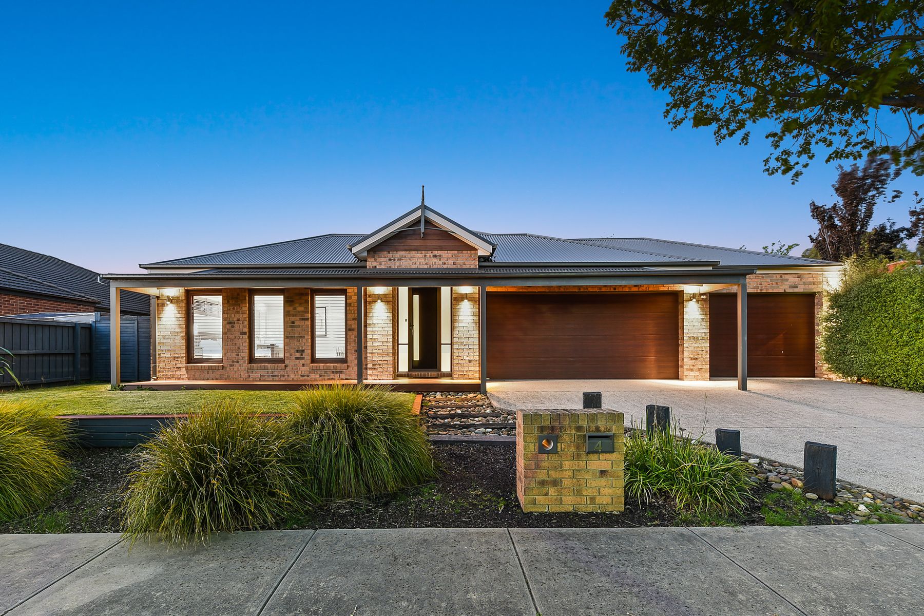4 Fanfare Close, Berwick, VIC 3806, Berwick - Thumbnail 3